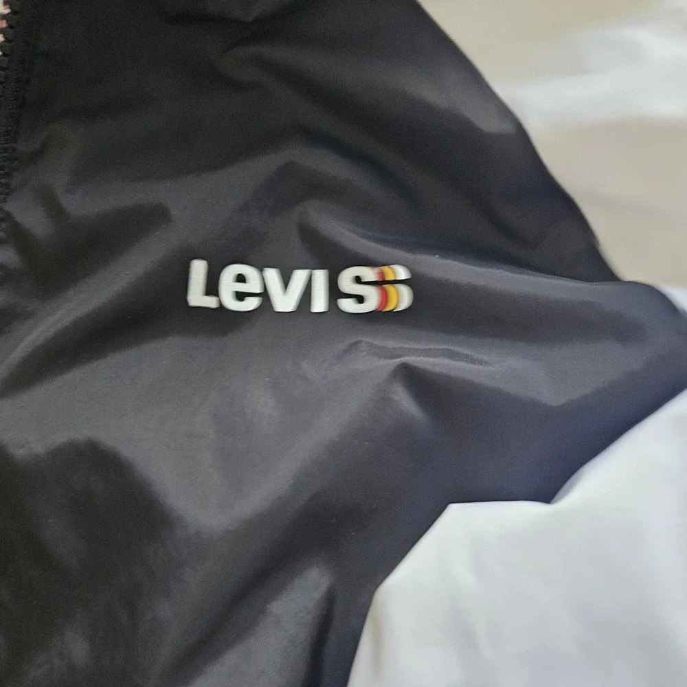 Levi's color block windbreaker jacket Size/ XL‎ YOUTH 13-15 Years