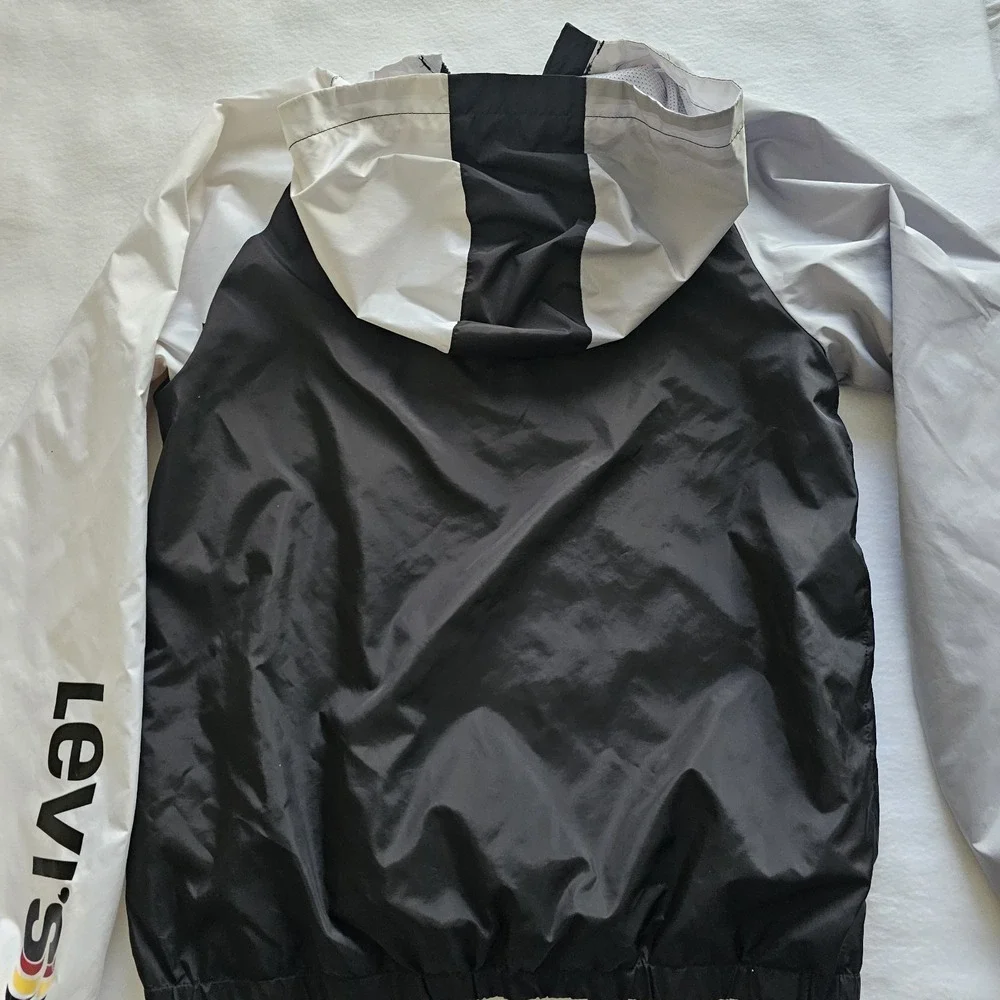 Levi's color block windbreaker jacket Size/ XL‎ YOUTH 13-15 Years