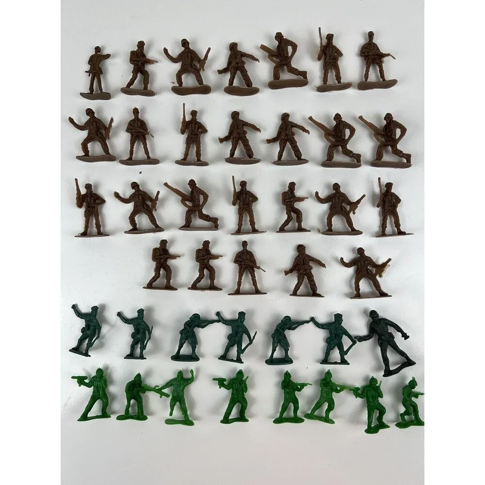 Lot Of 40 Plastic Small Army Men Figures Figurines Brown Dark Green Mixed Lot