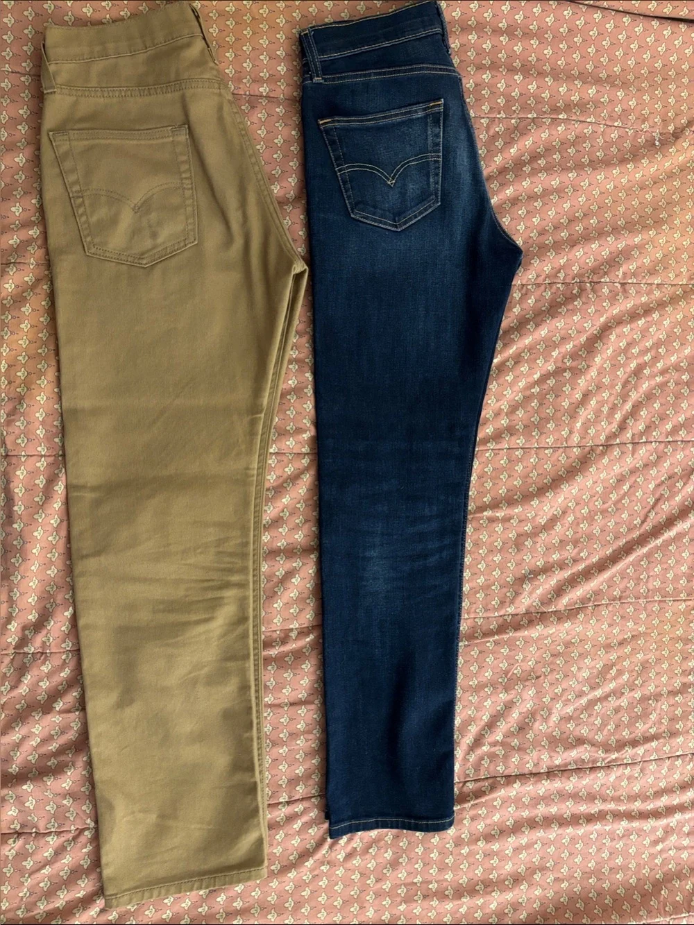 511 & 513 Levi's Slim Straight Jeans in Dark Blue Denim and Khaki Size 29x30